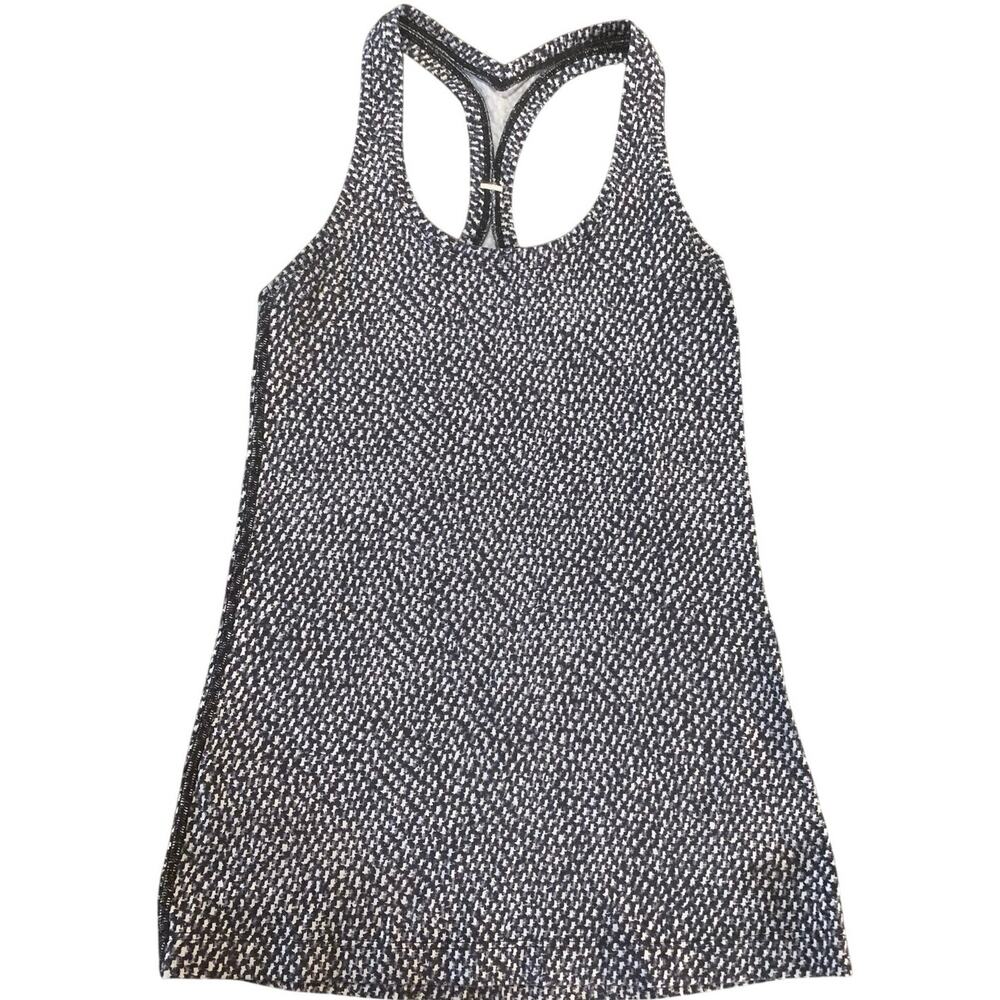 Lululemon women’s patterned racerback tank top (12” pit to pit)